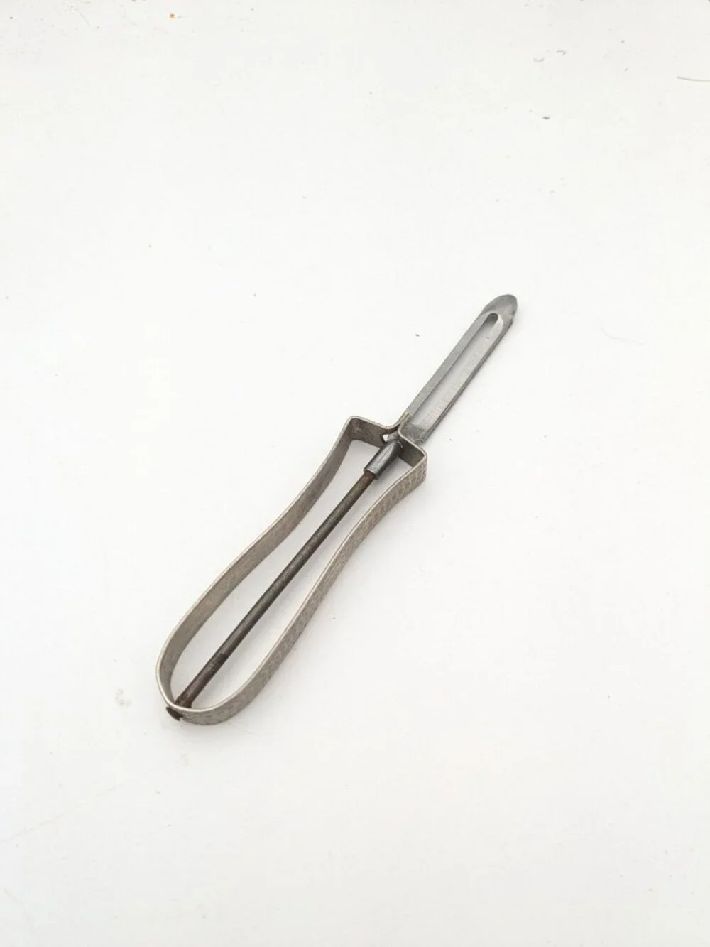 Vintage EKCO USA #3 Potato Vegetable Peeler Floating Blade Nee Action
